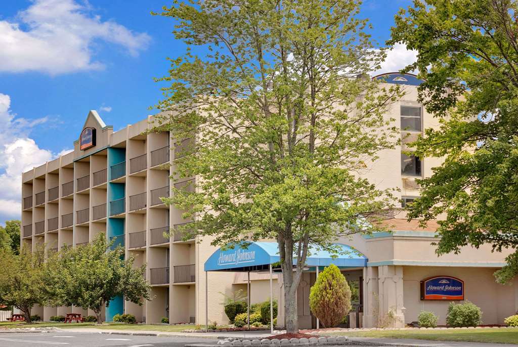 Howard Johnson By Wyndham Lexington Exterior photo